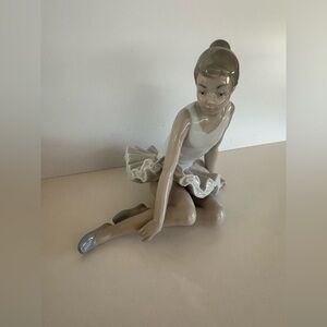 NAO by Lladro porcelain figurine- sitting ballerina